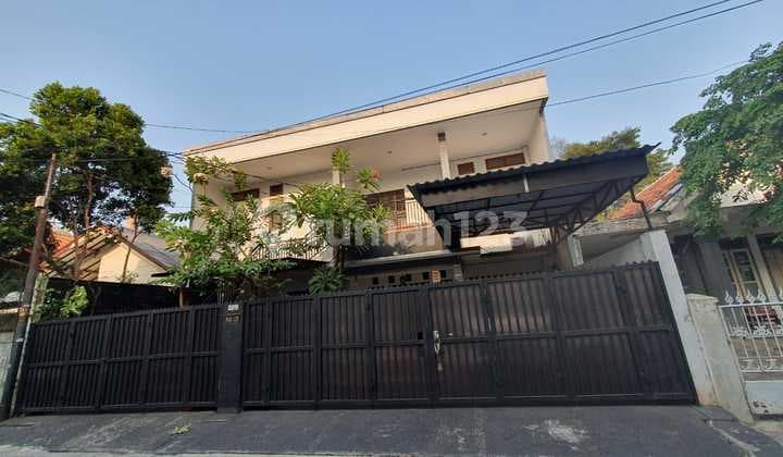 HOUSE AND BOARDING HOUSE IN TEBET, SOUTH JAKARTA
