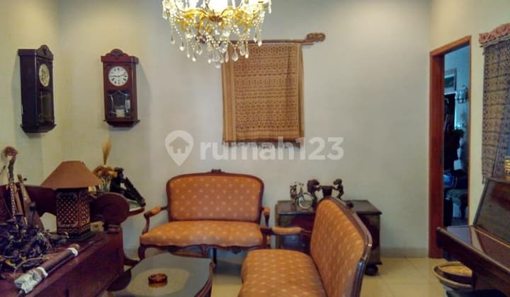 Well-Maintained House in North Kemang
