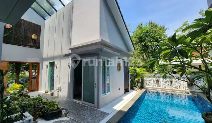 Foresta Bsd Model Villa Bali Ada Kolam Renang lingkungan super bagus sangat aman dan nyaman