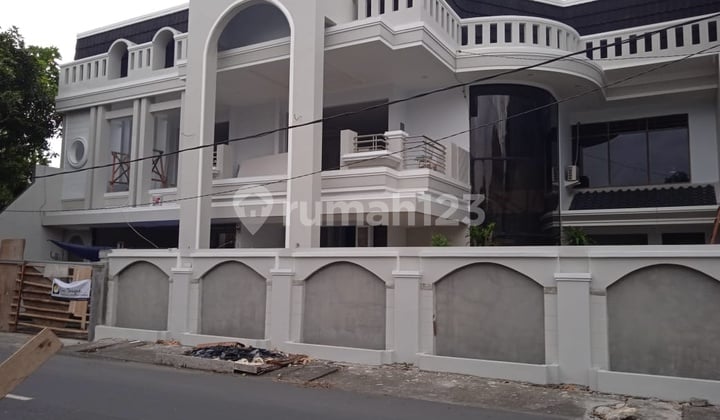 Denpasar Bali Rumah Mewah Lokasi Super Strategis