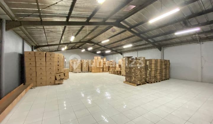 WAREHOUSE IN TECH PARK, NEAT CONDITION, READY TO USE, SUPER STRATEGIC LOCATION.