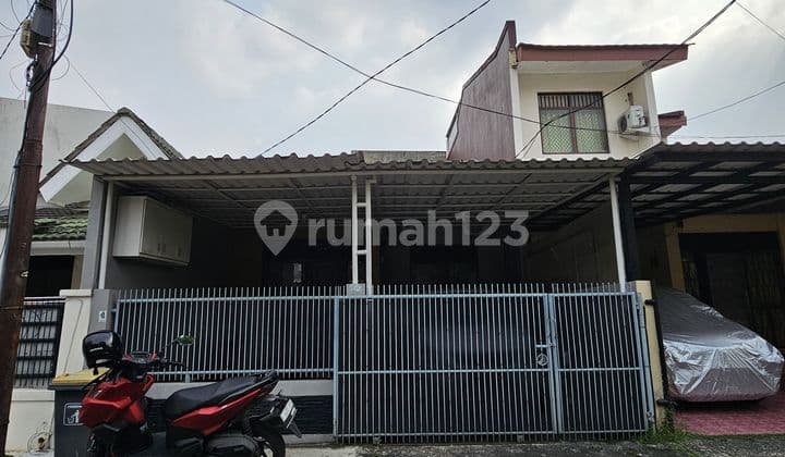 Kencana loka bsd kondisi rumah rapi terawat lokasi strategis dekat stasiun