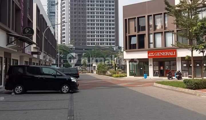 Ready-to-use shop house in a highly strategic location at Virginia Arcade BSD City.