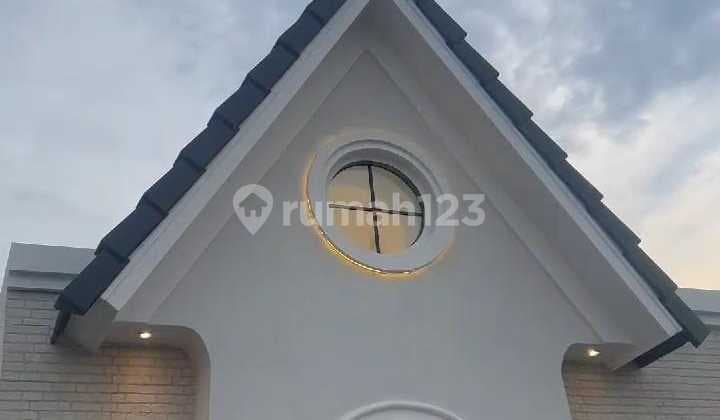 House in West Surabaya Starting from 600 Million, Free Fees