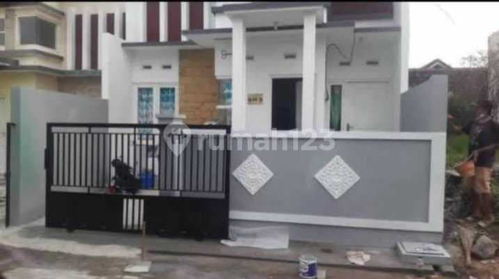 House for Sale 200 Meters from UMM 3, With 5 Large Rooms