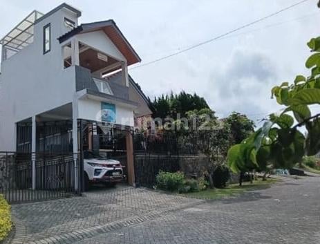 Villa Panderman - Sebelah Jatim Park 2!