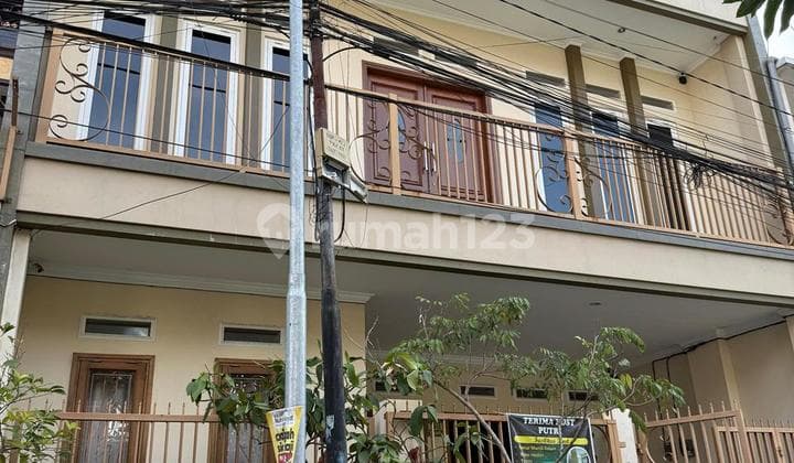 Quick Sale Exclusive 25-Room Boarding House - Sigura Gura Malang