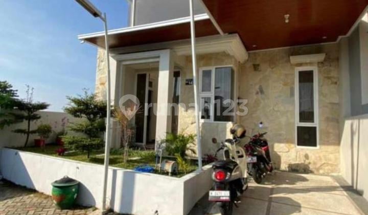New 1-Story Villa with High Ceilings - Near Bns Batu!