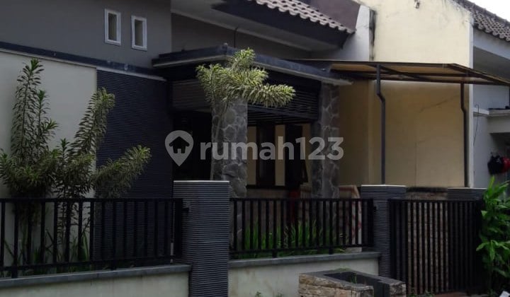 Quick Sale Exclusive House in Malang Near Abdulrachman Saleh Airport