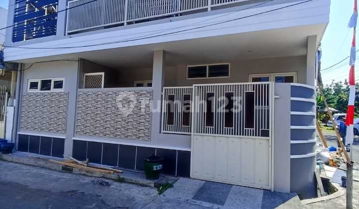 Rumah Mewah Istimewa dengan Kamar Banyak di Joyogrand Malang