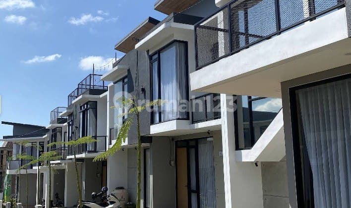 Villa Kota Batu - Private Pool | Dekat Jatimpark & Bns