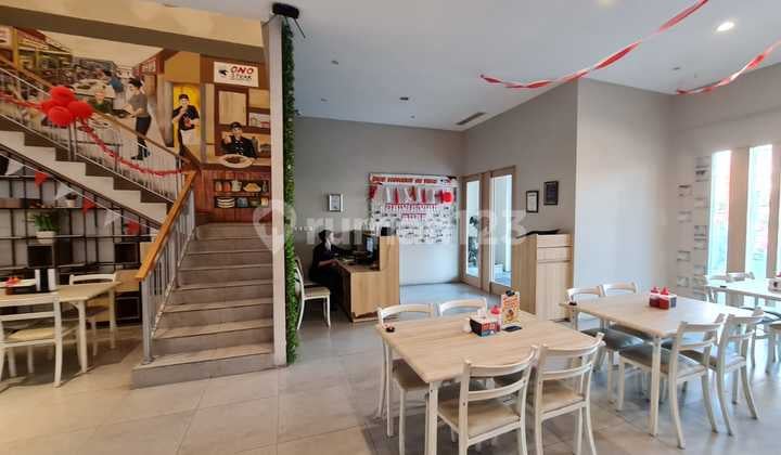 Ruko 2 Lantai SHM di Jatiwaringin Luas dan Cocok untuk Usaha