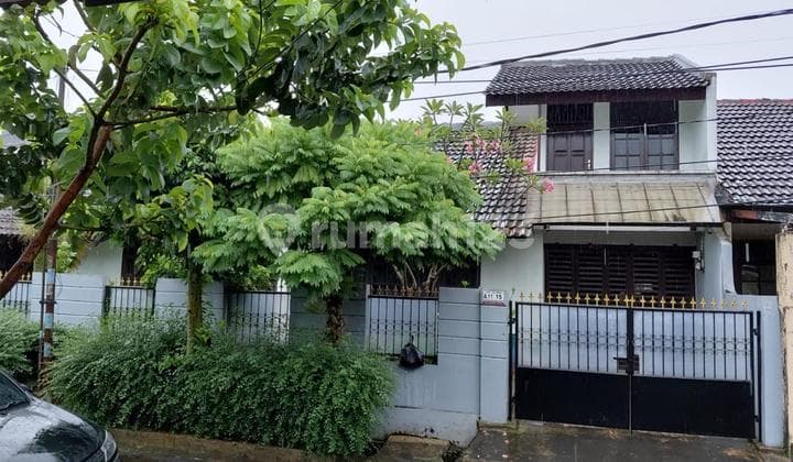 Rumah Asri 2Lt di Pamulang