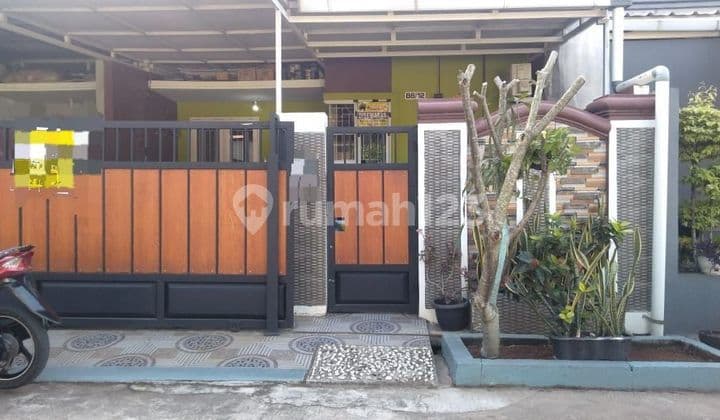 For sale single-story house in Villa Casablanca, Rangkapan Jaya Baru, Sawangan, Depok.