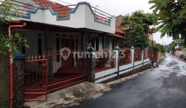 Dijual Murah Rumah Berkolam Renang Dekat Stasiun Bogor&5 Menitke Kebun Raya Bogor