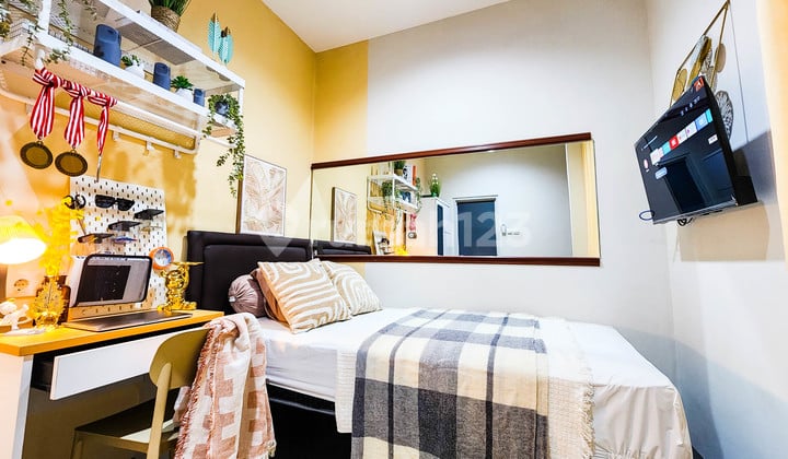Second-Hand Kost for Sale. Grogol Petamburan. 84 M2 217 M2.