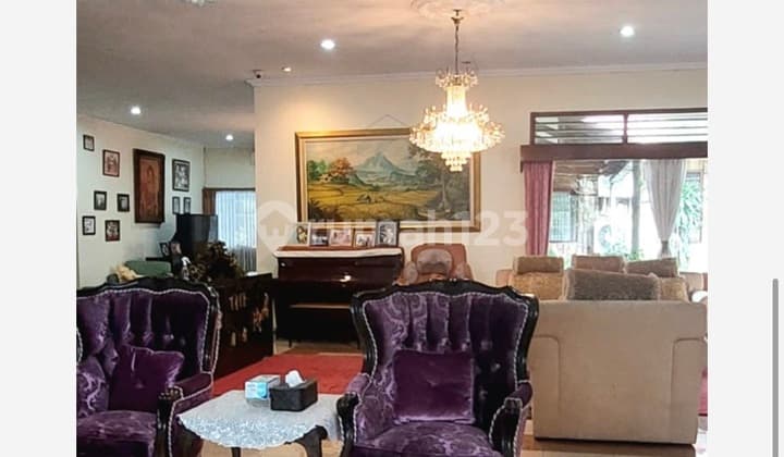 Rumah Unfurnished Butuh Renovasi Shm-sertifikat Hak Milik Di Jl Kemang