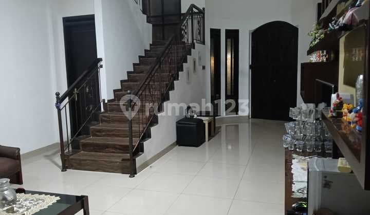 Good Furnished House for Sale in Singgasana Complex, Bandung 03