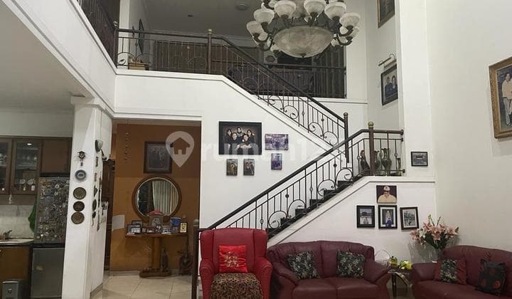 Rumah Dijual Mewah Furnish di Batununggal , Kota Bandung