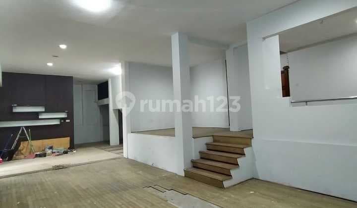 Ruang Usaha Dijual Luas Strategis di Mainroad Surya Sumantri