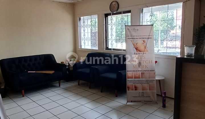 Shop House for Rent, Minimalist 2 Floors on Kiaracondong Street, Bandung 06