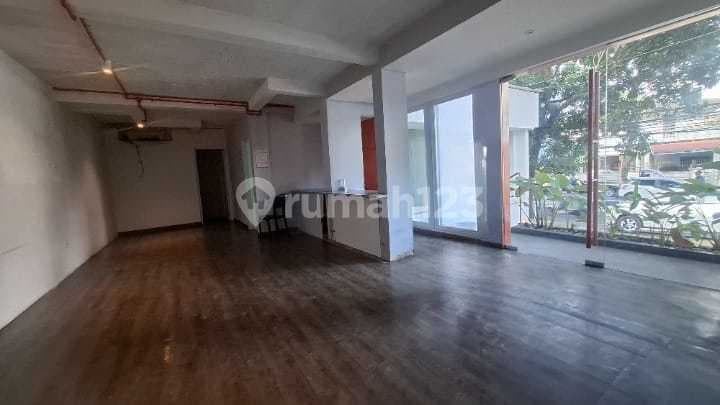 Bangunan Disewa Strategis Siap Pakai di Mainroad Surya Sumantri, Bandung 26