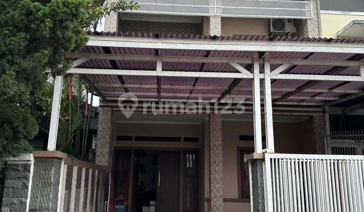 For Sale 2-Story Singgasana Pradana House