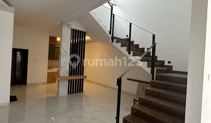 Rumah Dijual Baru Desain Modern di Taman Kopo Indah 2, Bandung