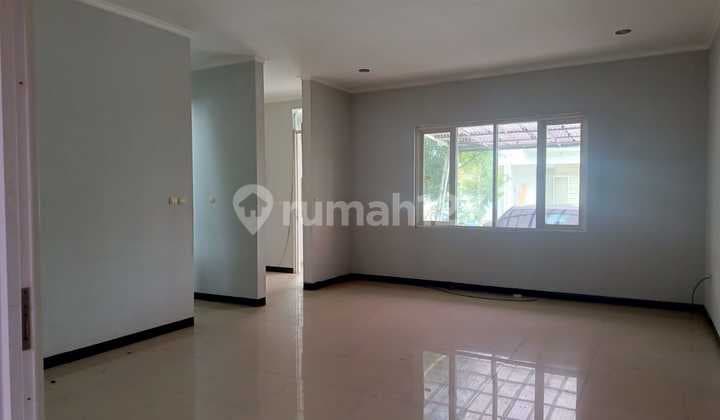 Rumah Dijual Nyaman Strategis di Area Sommerville, Tki 5 Bandung 30