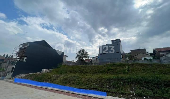 Tanah Dijual Eksklusif Lokasi Prime di Area Setraduta Hegar