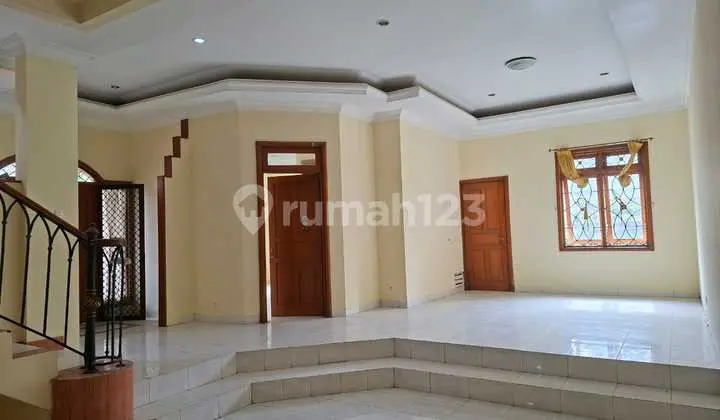 Rumah Dijual Nyaman dan Terawat di Istana Regency 2, Bandung 09