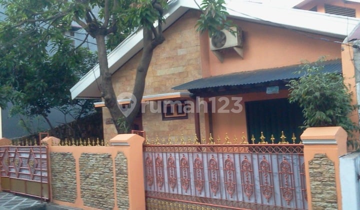 For Rent 2-Story House in Klender, East Jakarta