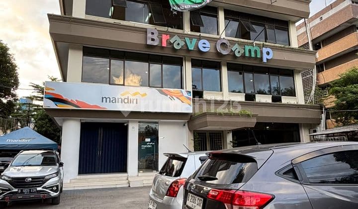 Disewakan Gedung Strategis Di Jalan Dewi Sartika