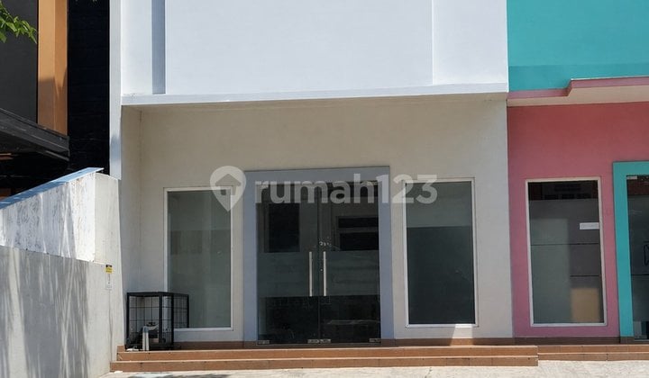 RENT 3-Story Strategic Shop House in Duren Sawit, East Jakarta RENT 3-Story Strategic Shop House in Duren Sawit, East Jakarta