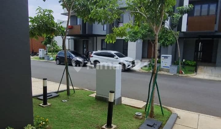 Disewakan Rumah Bagus di Cluster Regia Summarecon Crown Gading Bekasi