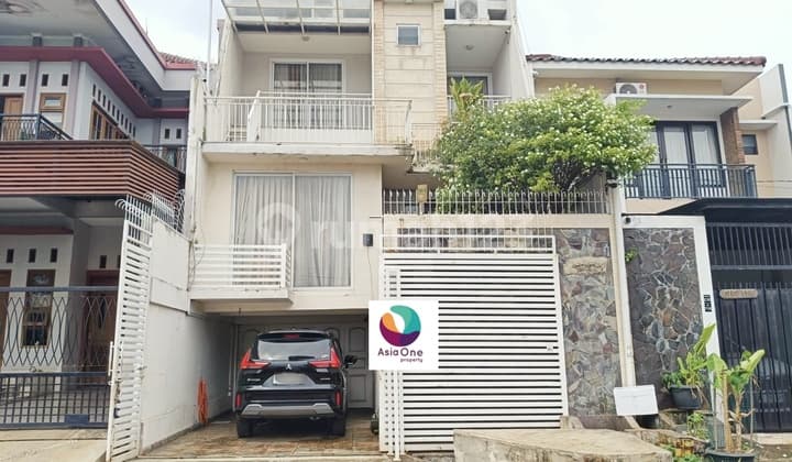 Dijual Rumah Siap Huni di Billymoon Jakarta Timur