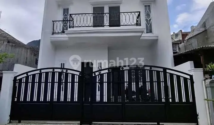 Jual Rumah Mewah di Duren Sawit Jakarta Timur