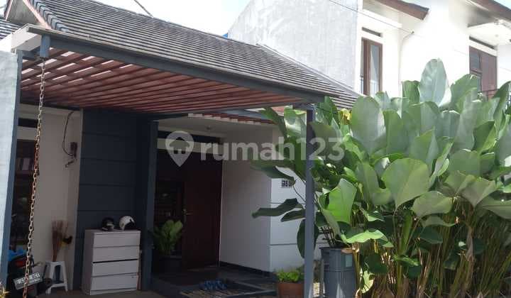 A Tiny House in a Cluster with a Very Strategic Location, 5 Minutes to Sudimara Station