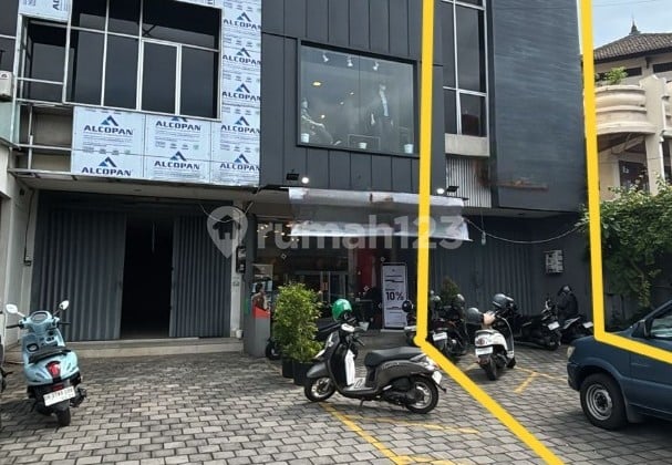 Nice 3-Story Shop House for Rent, in Central Gatsu, Denpasar Area