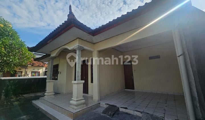 Rumah 1 Lantai 3 Kamar Tidur Disewakan, di Pulau Moyo, Denpasar Area