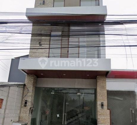 Strategic Jimbaran Shophouse For Rent With 4 Storeys