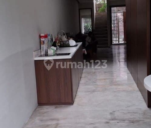 Rumah Kantor Semi Furnished Disewakan, di Umalas, Kuta Utara Area