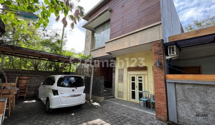 Fully Furnished Villa Ready to Live In Near School for Rent, in Kuta Area