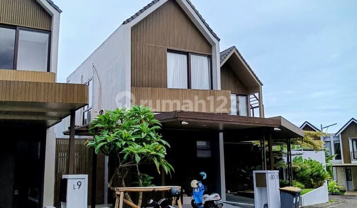 Rumah dengan Design Semi Villa Disewakan, di Jimbaran, Badung Area