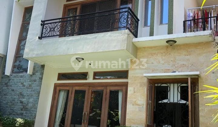 Villa Cantik Full Furnished Dijual, di Berawa, Canggu Area
