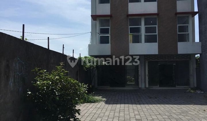 Kantor Premium 3 Lantai Disewakan, di Sunset Road, Kuta Area