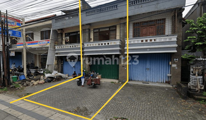 Nice 3-Story Shop House for Rent on the Roadside, in Pemecutan Kaja Area