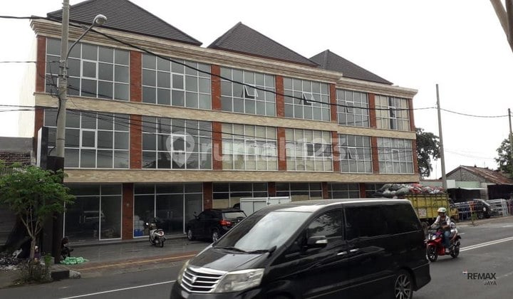 2 Unit Ruko 3 Lantai Dijual di, Mahendradatta, Denpasar Area