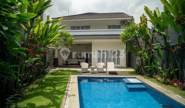 Villa 4 Kamar Tidur Full Furnished Disewakan, di Sanur Denpasar Area