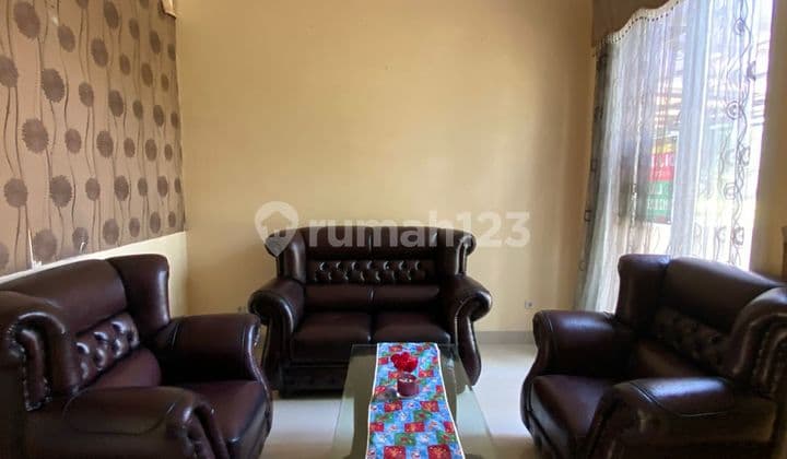 Rumah 2 Lantai di Les Belles Maisons, Serpong Tangerang Selatan